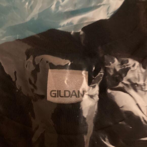 GILDAN Tshirt Men M Jesus Was A Refugee Writing Black Short Sleeve Cotton - Picture 4 of 4